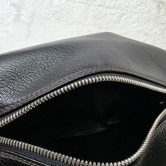 Salvatore Ferragamo 100% Leather Black Toiletry Travel/shaving Bag Sleek Design - Picture 8 of 9